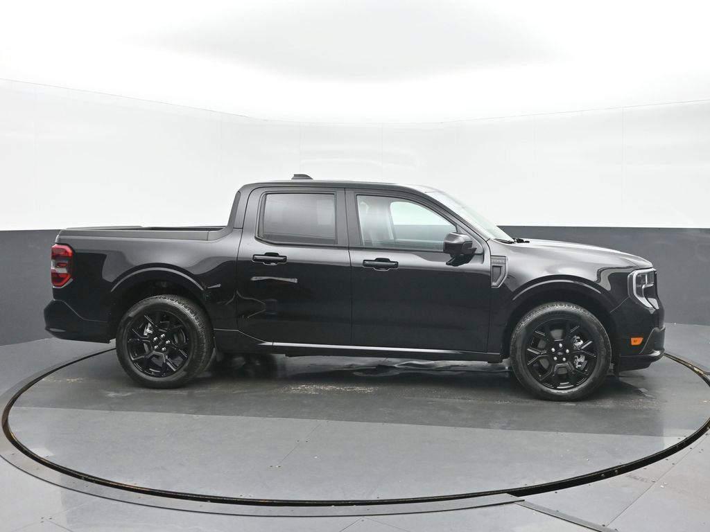 Used 2025 Ford Maverick Lobo AWD/4WD image 2