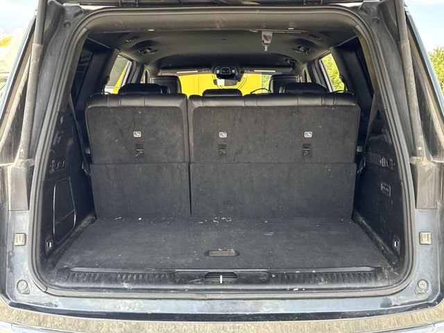 Used 2023 Jeep Wagoneer Series II w/ HD Trailer Tow Package AWD/4WD image 24