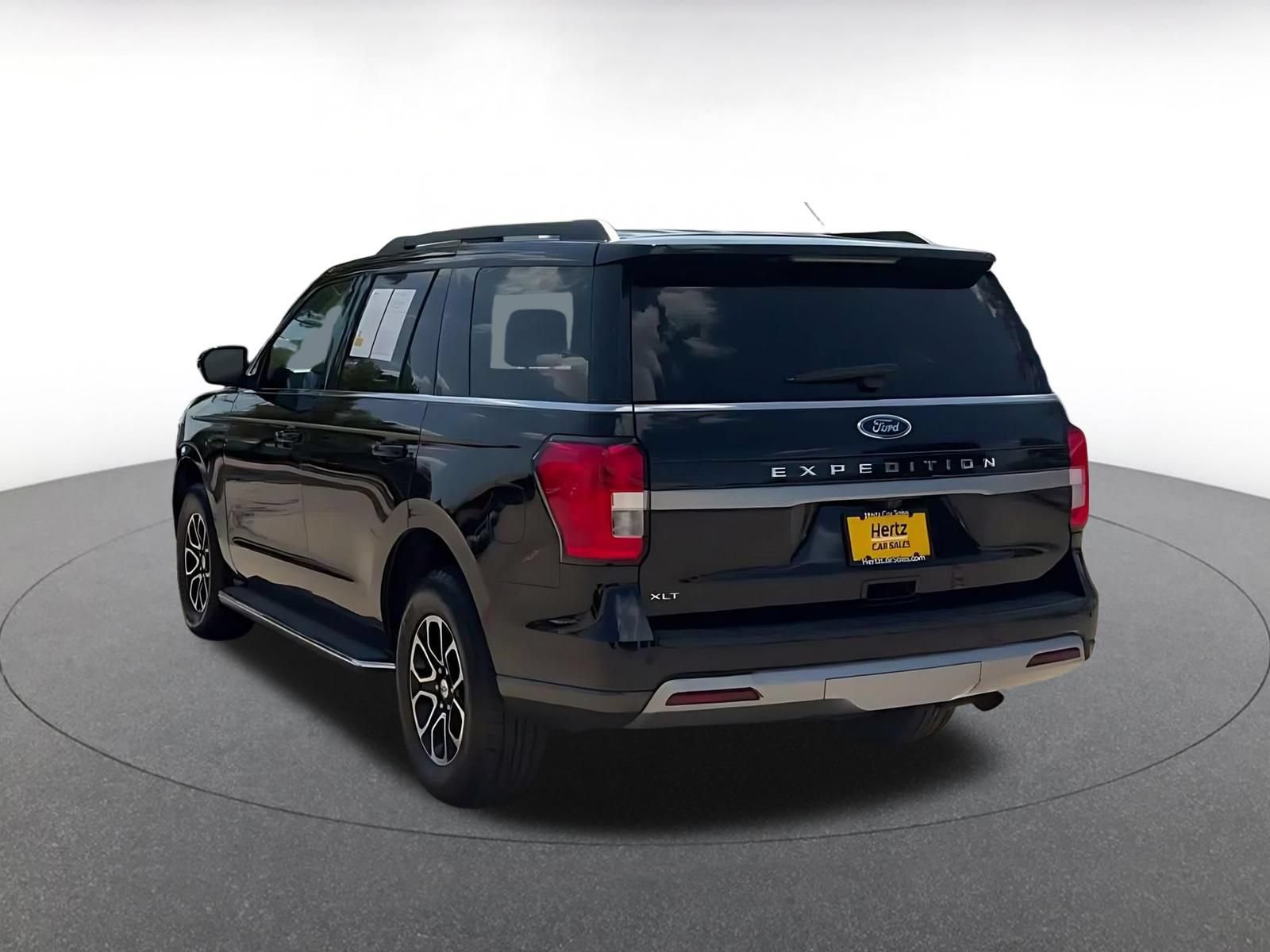 Used 2023 Ford Expedition XLT AWD/4WD image 10