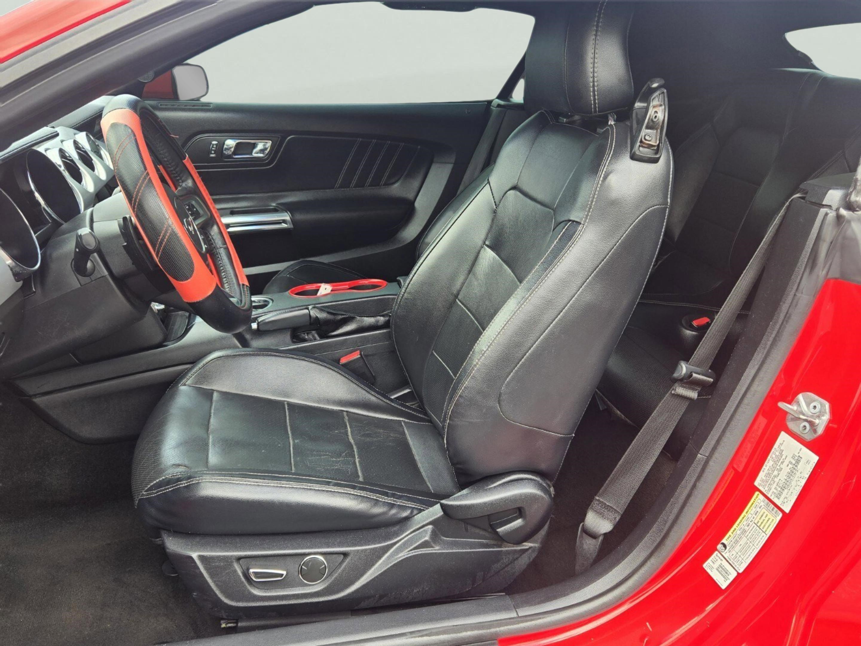 Used 2017 Ford Mustang Premium image 11