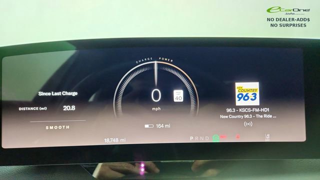Used 2023 Lucid Air Touring AWD/4WD image 37