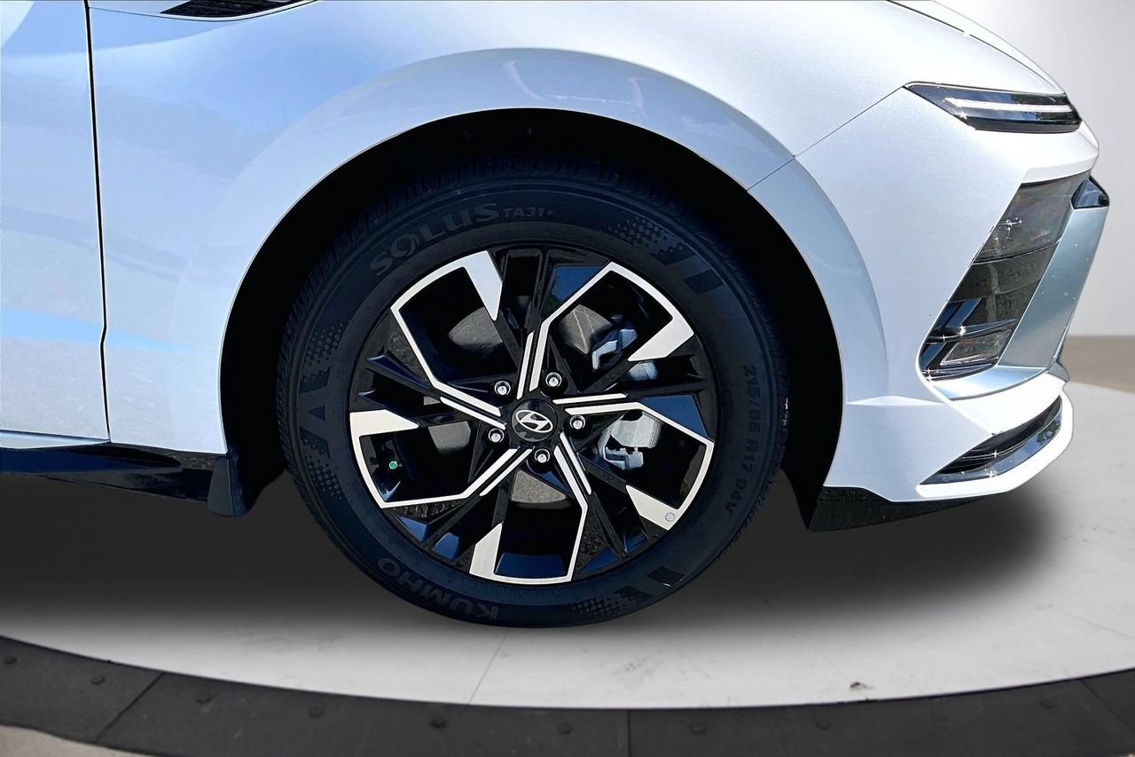 Used 2025 Hyundai Sonata SEL FWD image 32