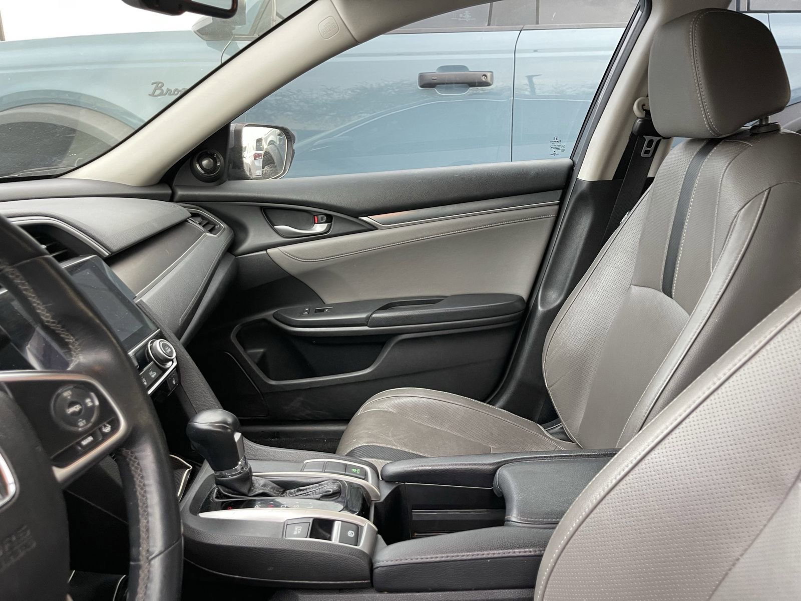 Used 2017 Honda Civic Touring image 11