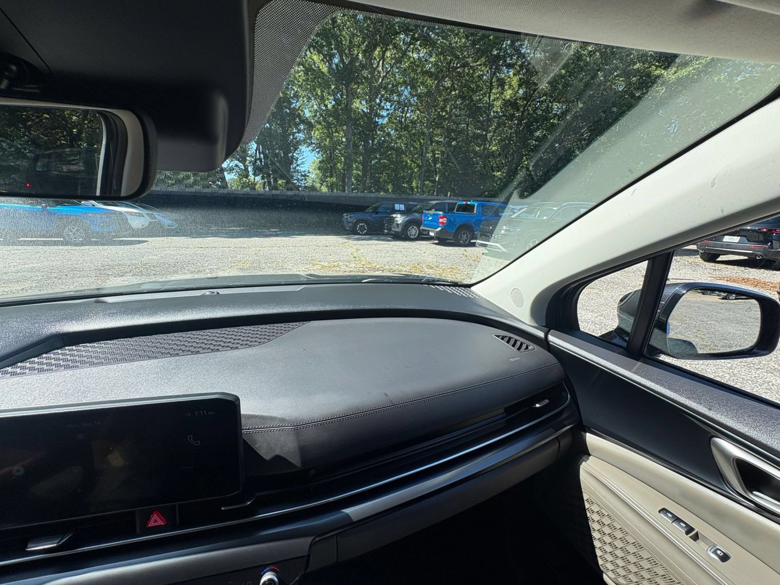Used 2026 Kia Carnival FWD image 33