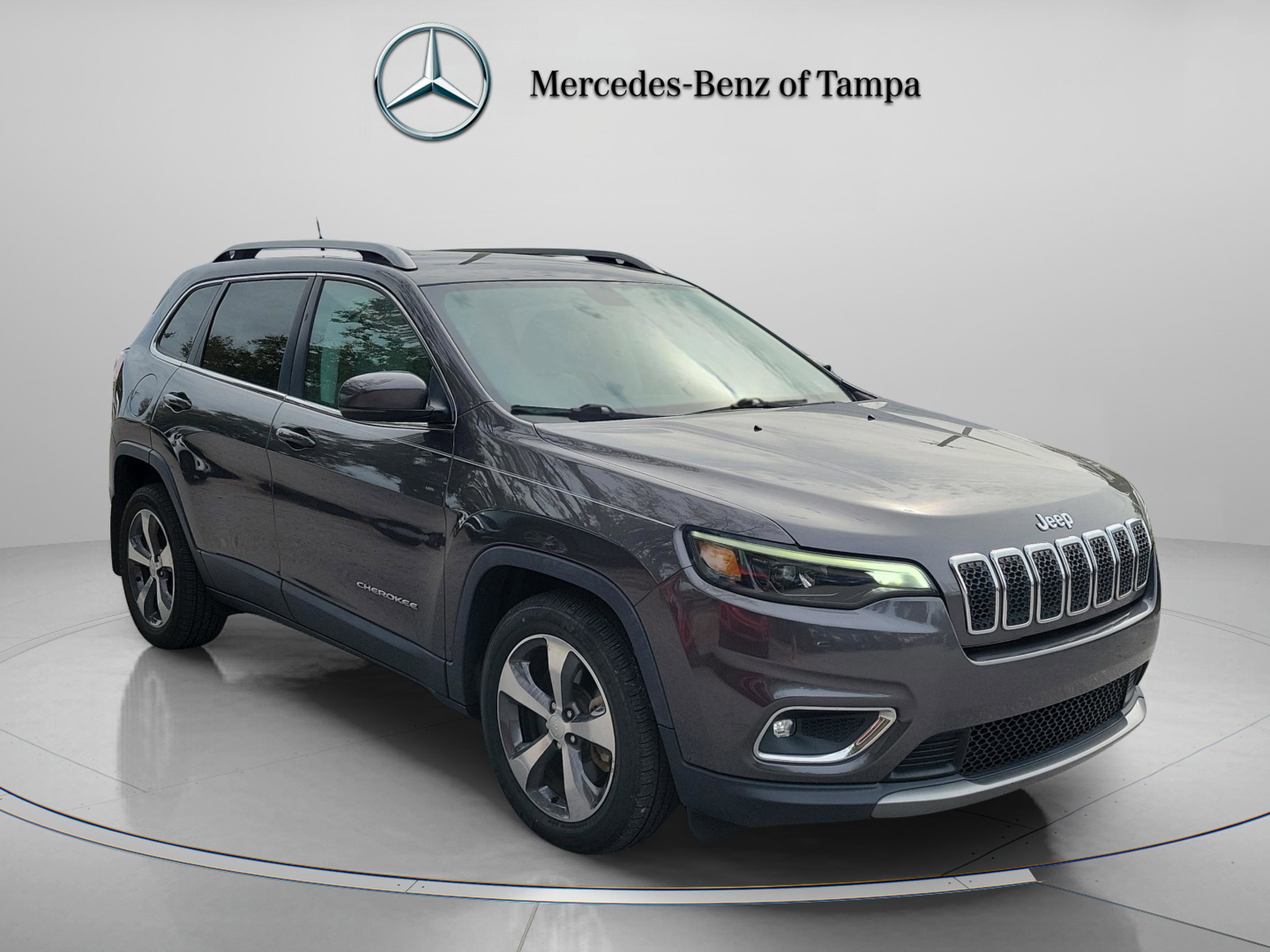 Used 2019 Jeep Cherokee Limited image 4