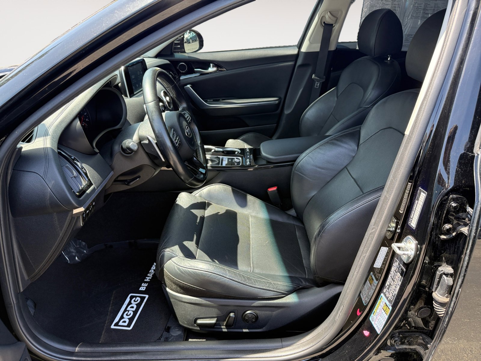 Used 2018 Kia Stinger RWD image 10