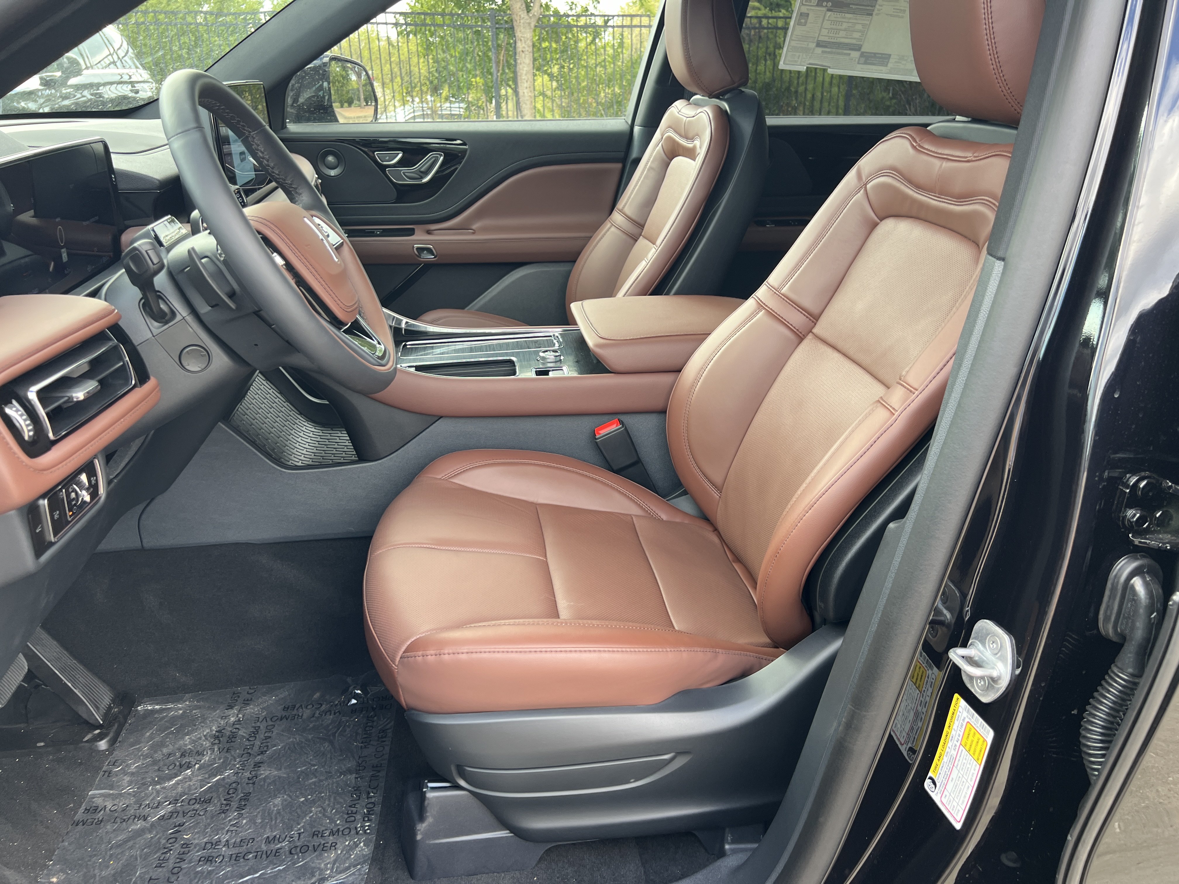 New 2026 Lincoln Aviator Reserve w/ Jet Appearance Package RWD image 14