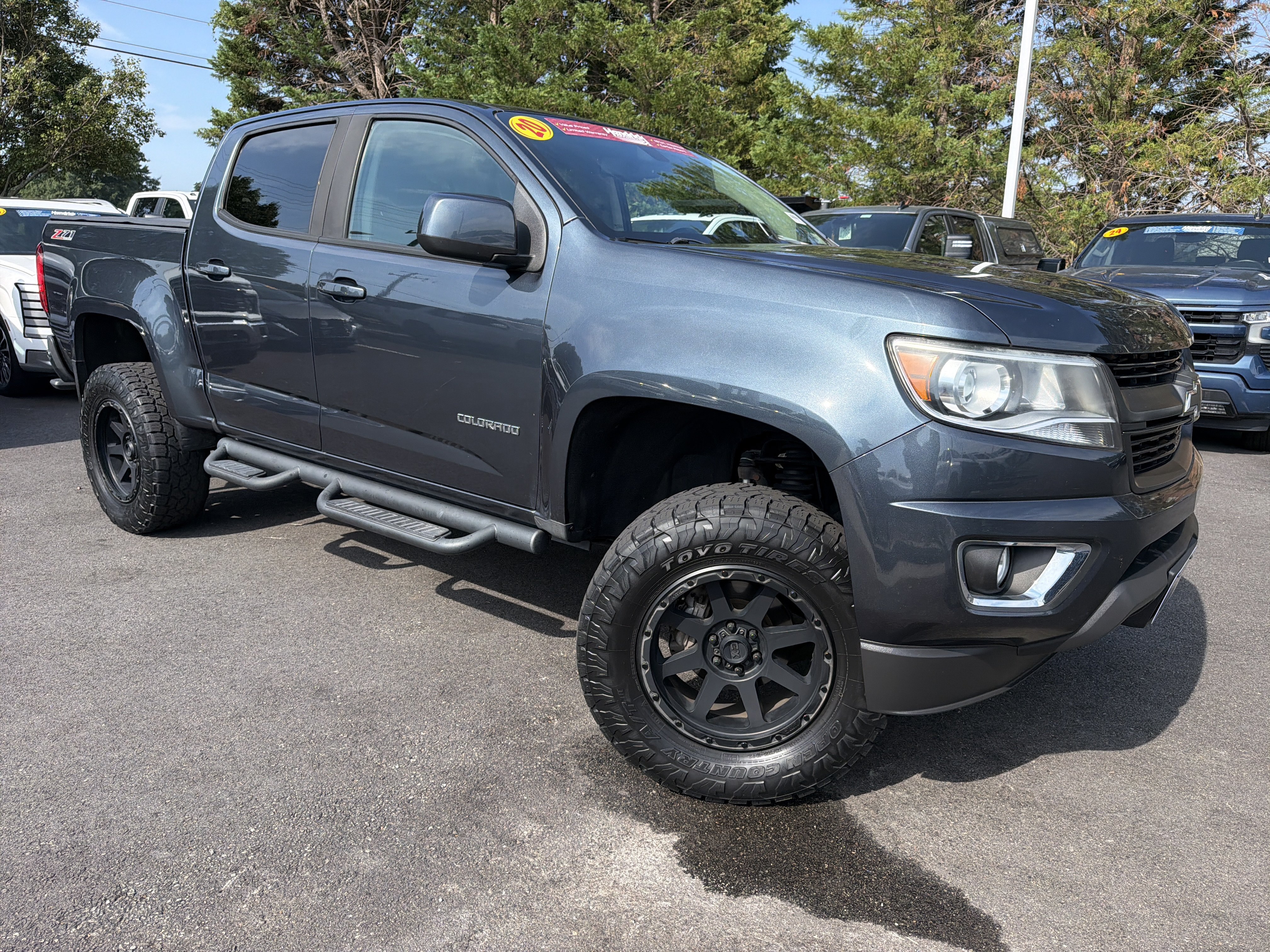 Used 2020 Chevrolet Colorado Z71 AWD/4WD image 2