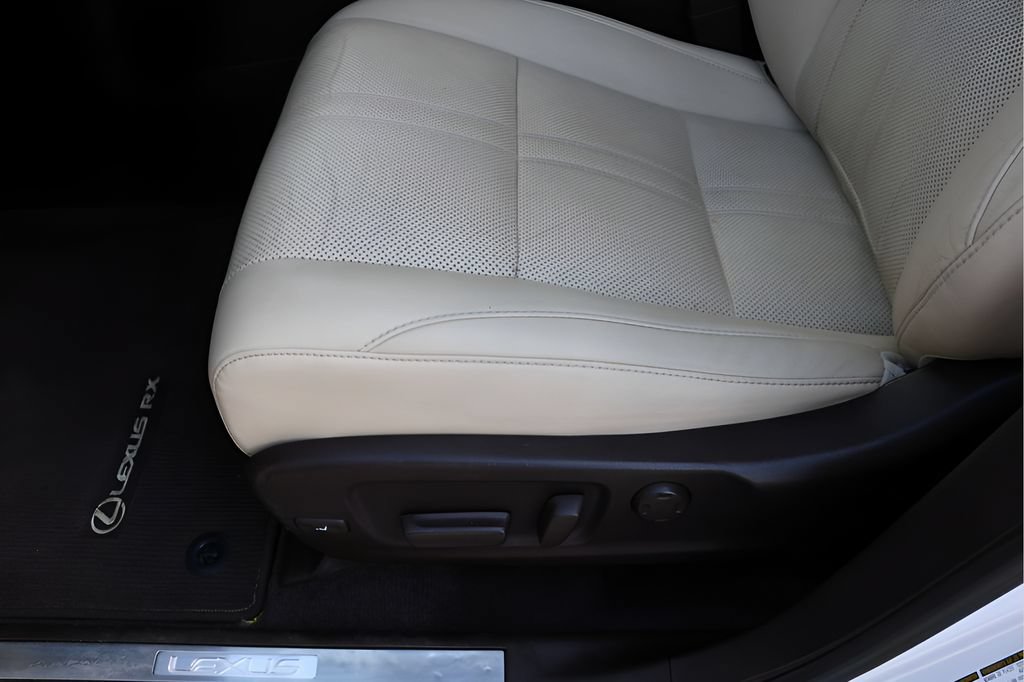 Used 2018 Lexus RX 350L Luxury w/ Accessory Package AWD/4WD image 14