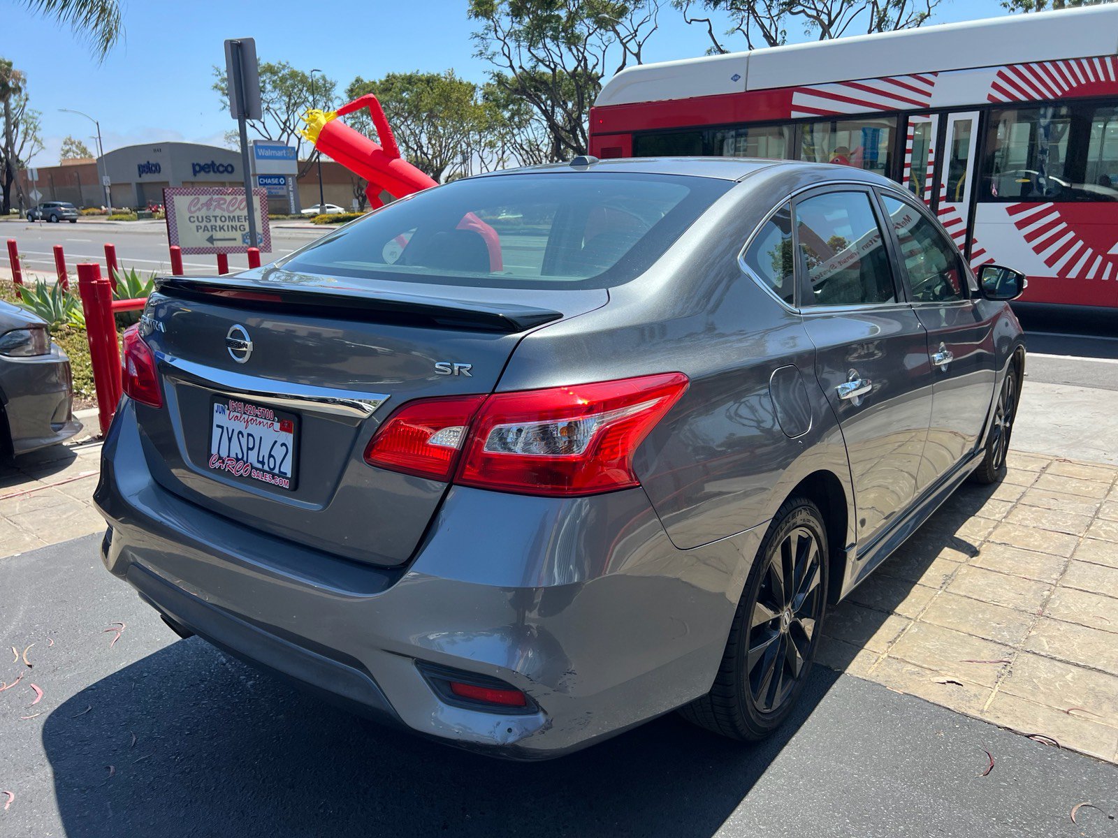 Used 2017 Nissan Sentra SR w/ SR Midnight Edition FWD image 8