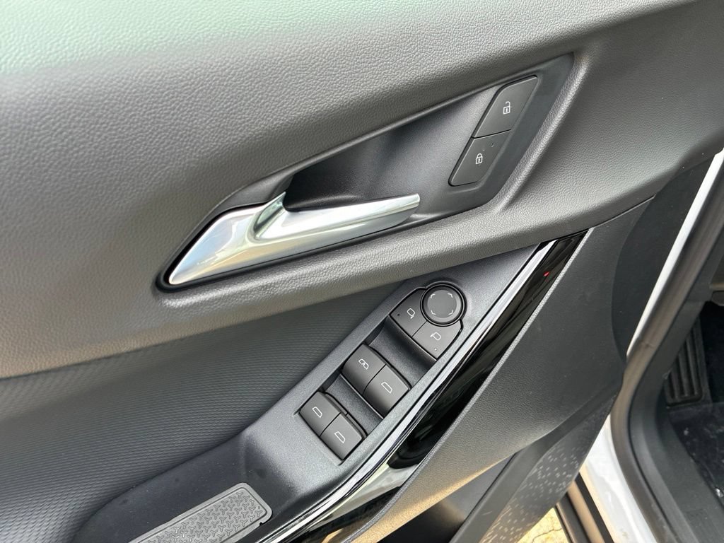 New 2027 Chevrolet Equinox LT FWD image 21