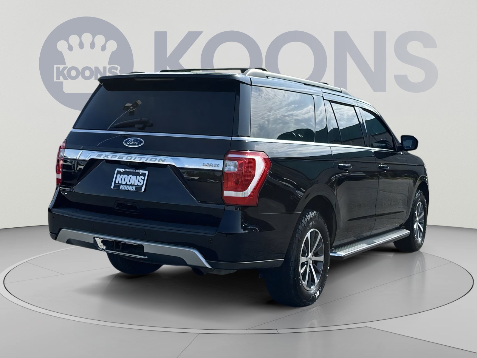Used 2020 Ford Expedition Max XLT w/ Equipment Group 202A AWD/4WD image 11