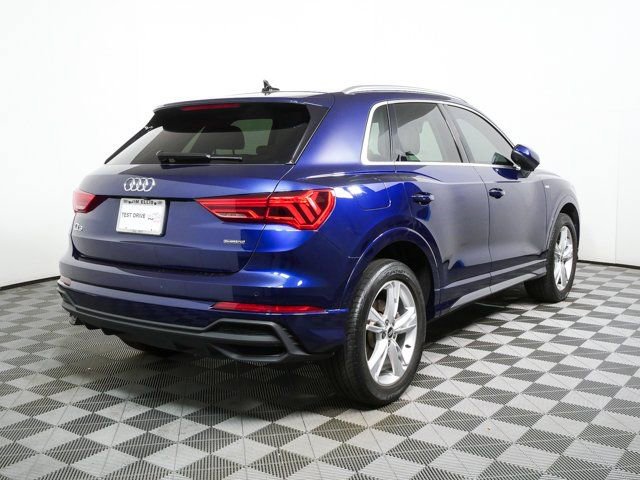 Used 2023 Audi Q3 2.0T Premium w/ Convenience Package AWD/4WD image 3