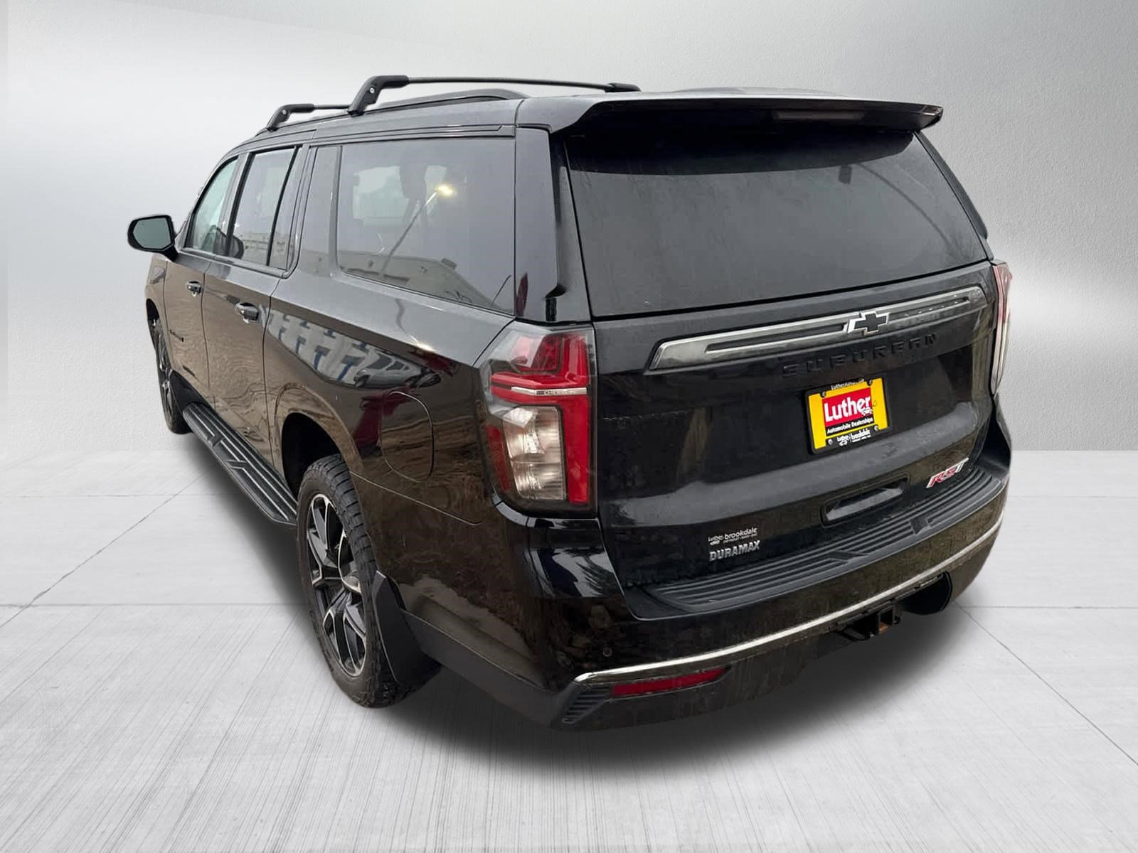 Used 2022 Chevrolet Suburban RST w/ Luxury Package image 5