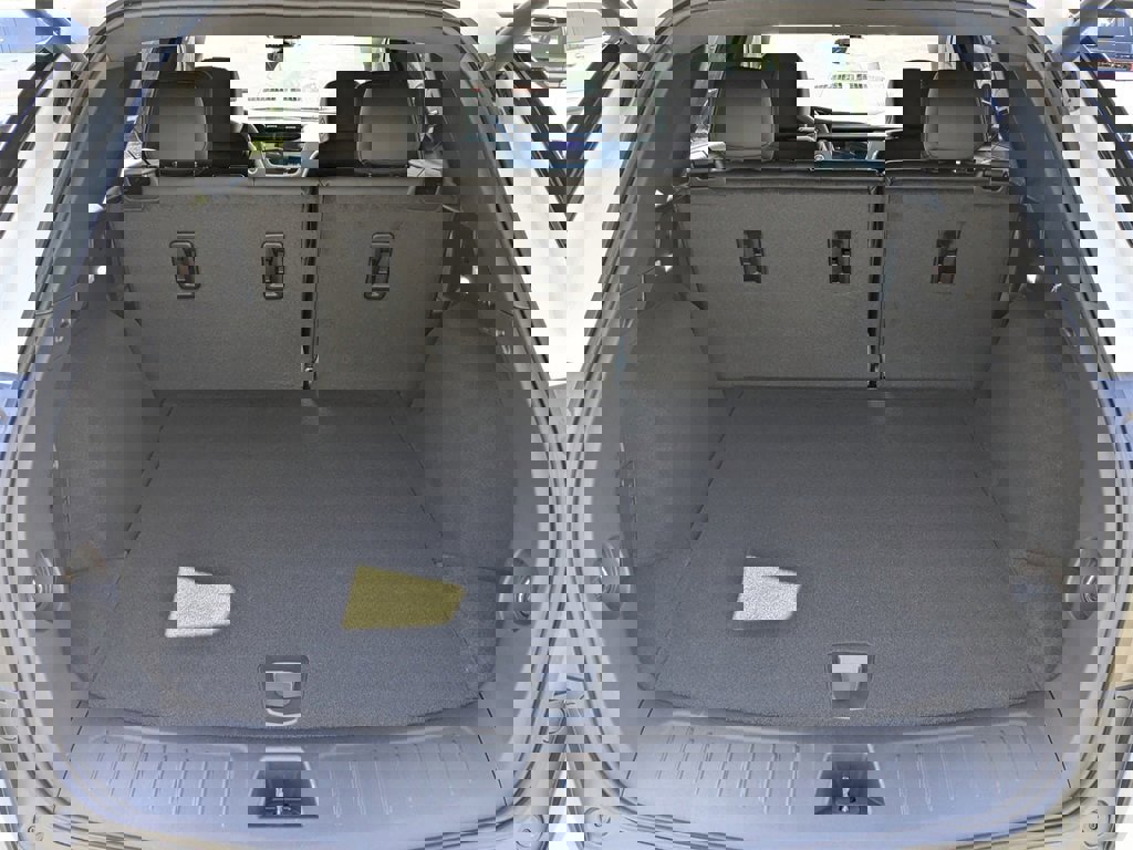 New 2026 Cadillac XT5 Luxury image 14