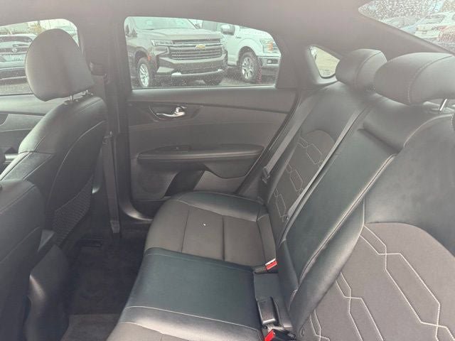 Used 2023 Kia Forte GT-Line image 31