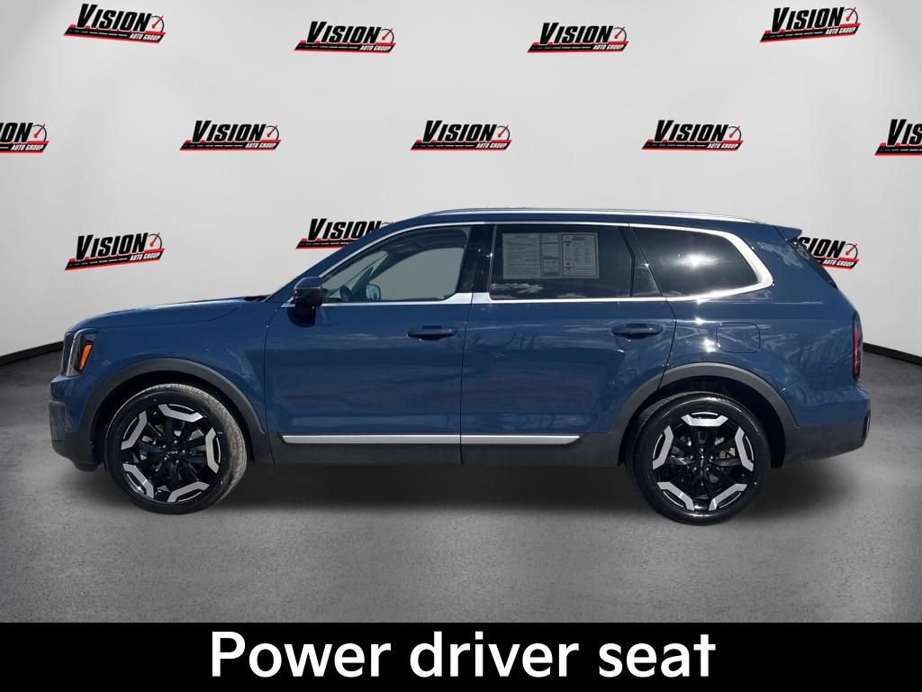 Certified 2024 Kia Telluride EX w/ EX Captain's Chair Package AWD/4WD image 10