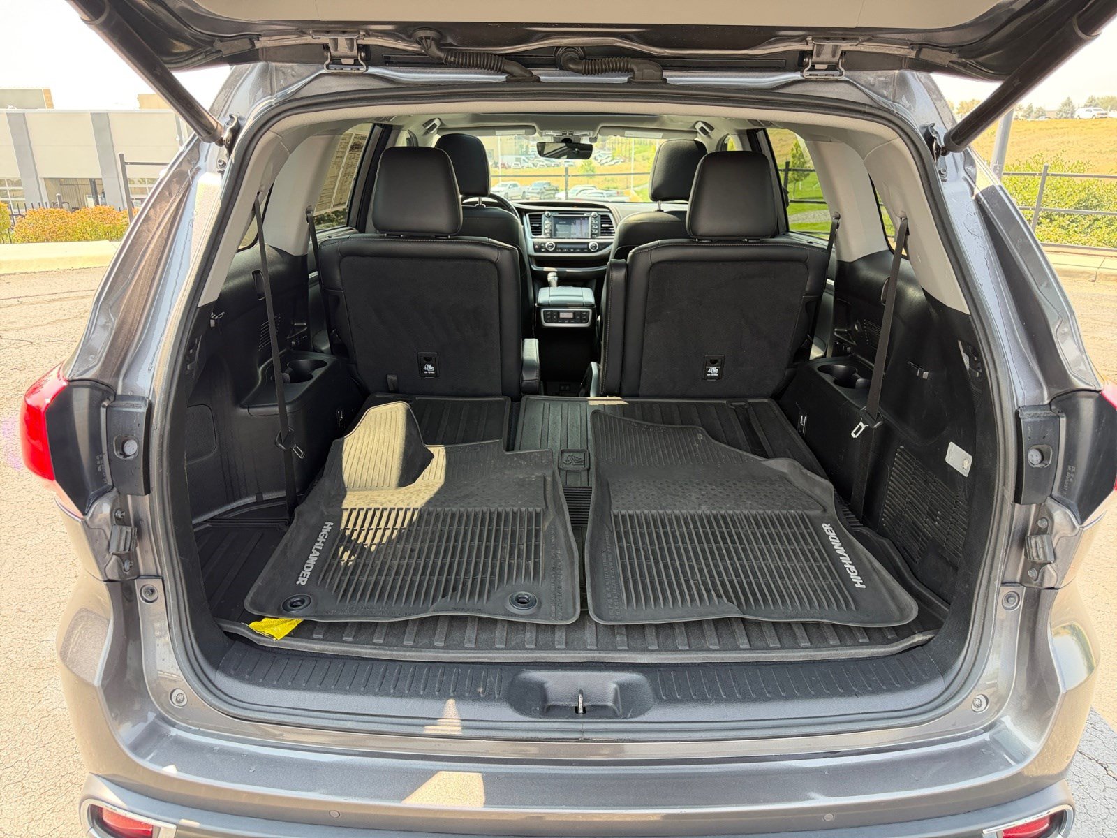 Used 2018 Toyota Highlander Limited Platinum AWD/4WD image 32