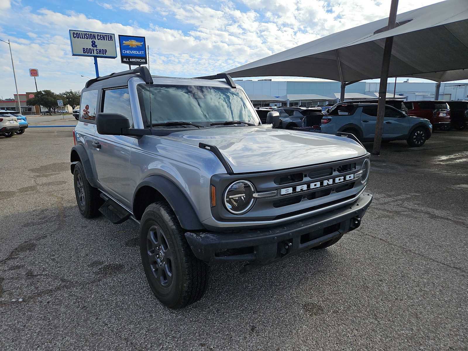 Used 2022 Ford Bronco Big Bend image 2