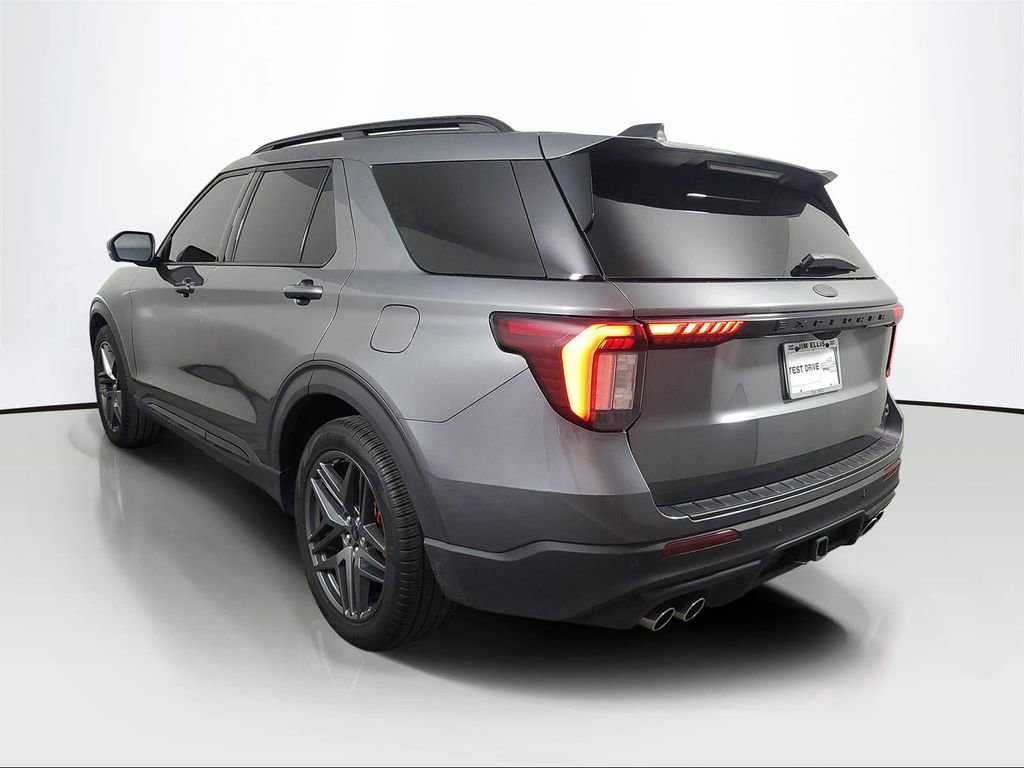 Used 2025 Ford Explorer ST AWD/4WD image 4