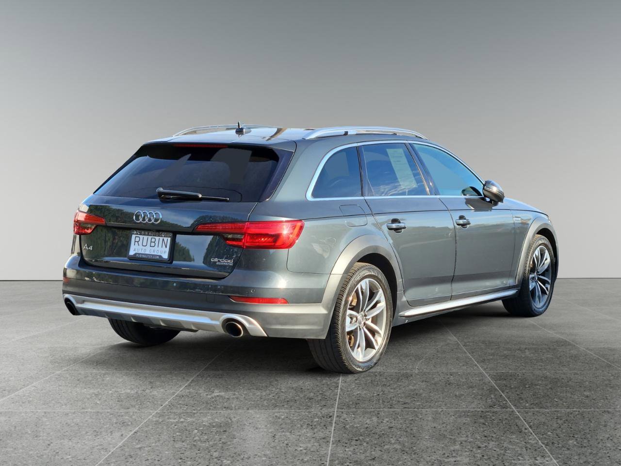 Used 2017 Audi A4 2.0T allroad Premium Plus w/ Technology Package image 7