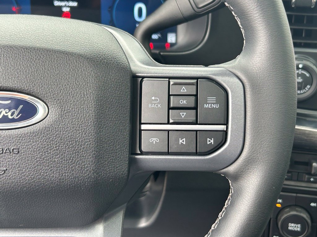 Used 2026 Ford F250 Lariat w/ Black Appearance Package AWD/4WD image 43