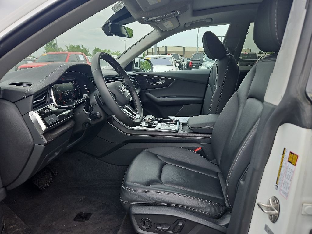 Used 2023 Audi Q8 Premium w/ Convenience Package AWD/4WD image 15