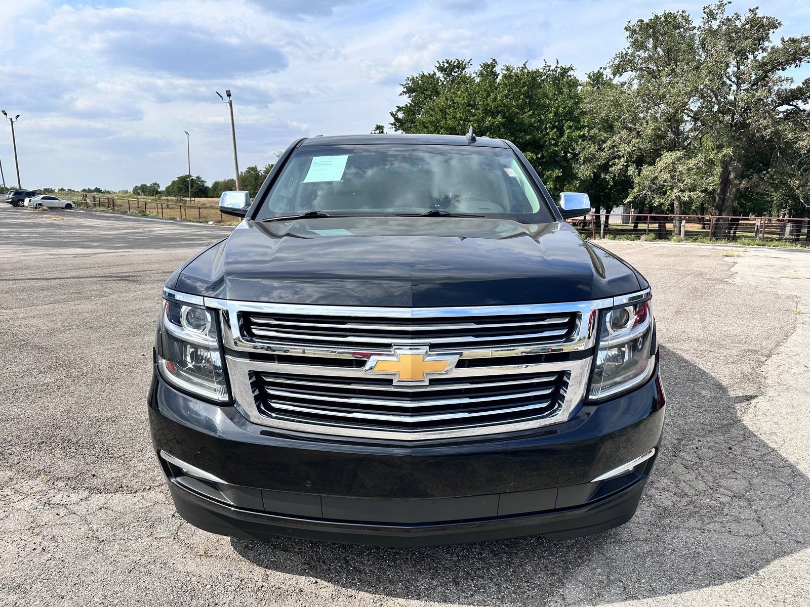 Used 2019 Chevrolet Tahoe Premier RWD image 3