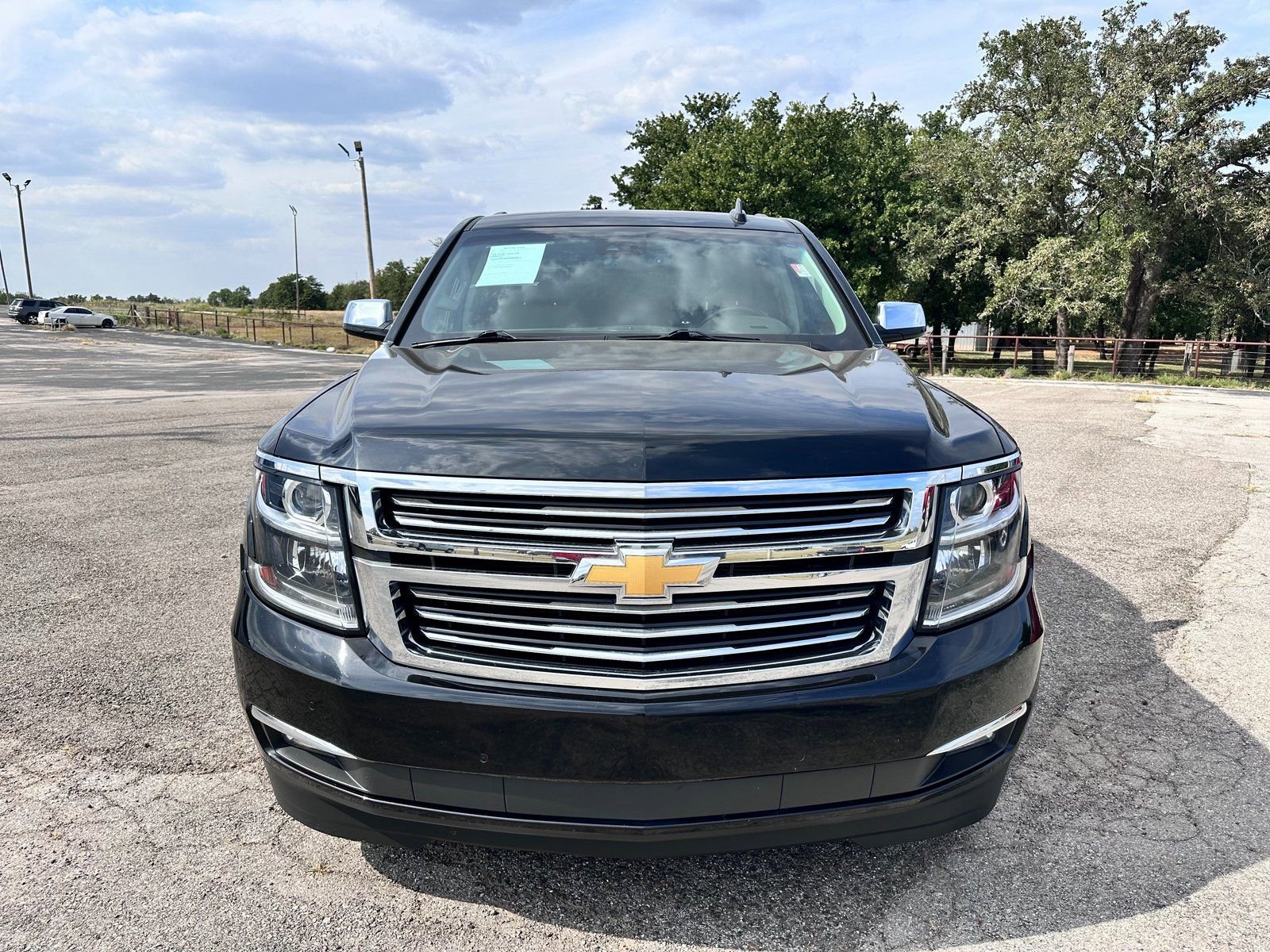 Used 2019 Chevrolet Tahoe Premier RWD image 3