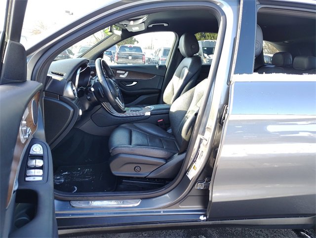 Used 2020 Mercedes-Benz GLC 300 GLC 300 image 2