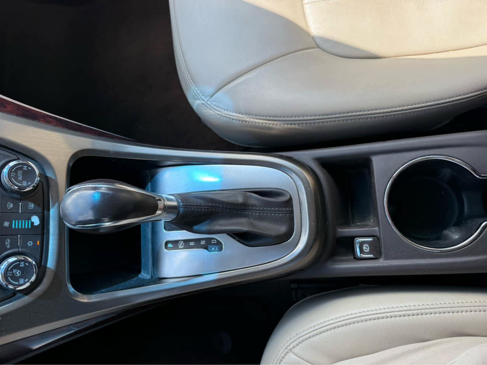 Used 2012 Buick Verano Leather FWD image 27