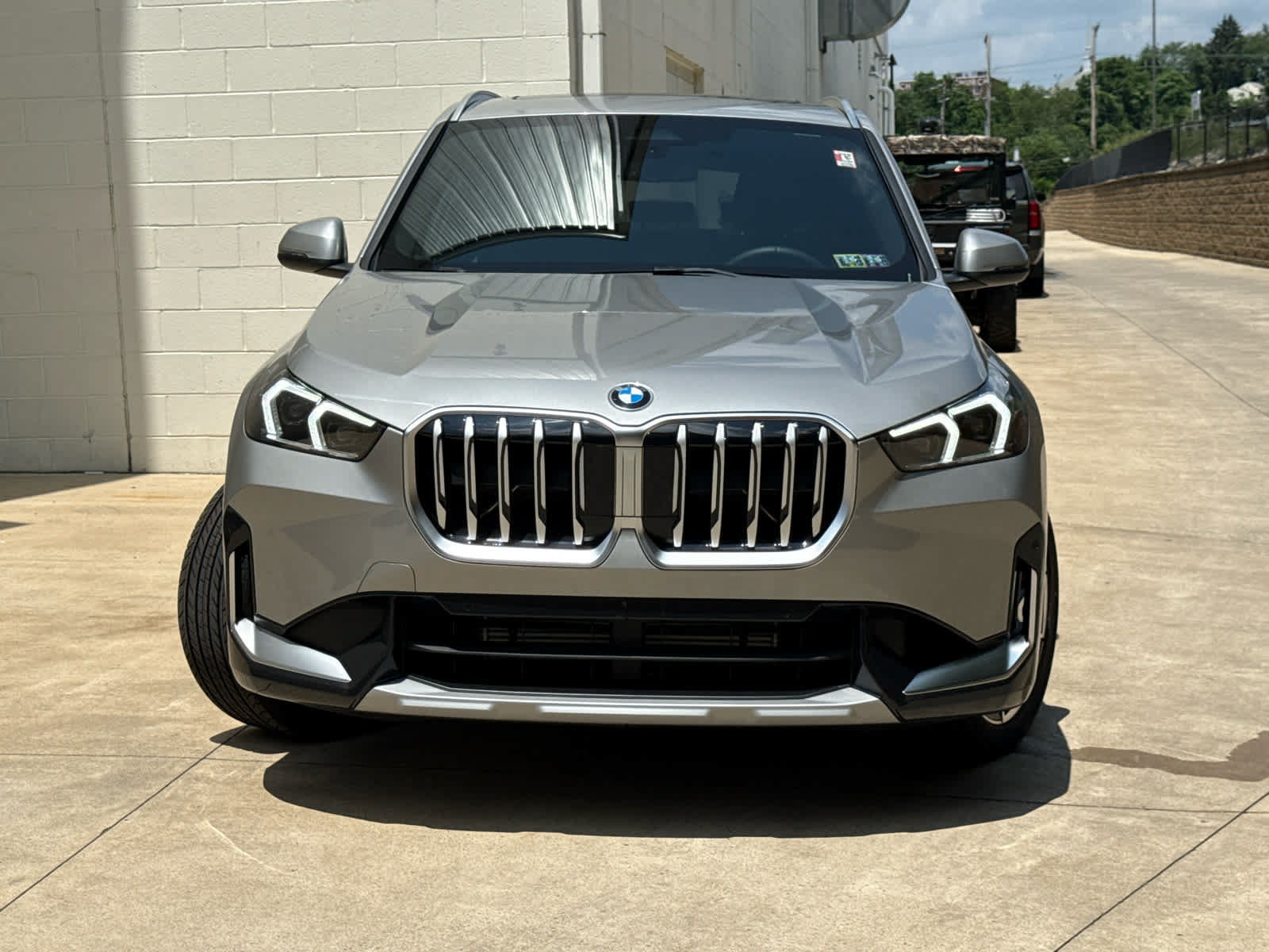 Used 2025 BMW X1 xDrive28i w/ Convenience Package AWD/4WD image 2
