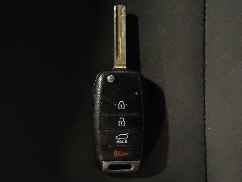 Used 2020 Kia Sorento LX image 32