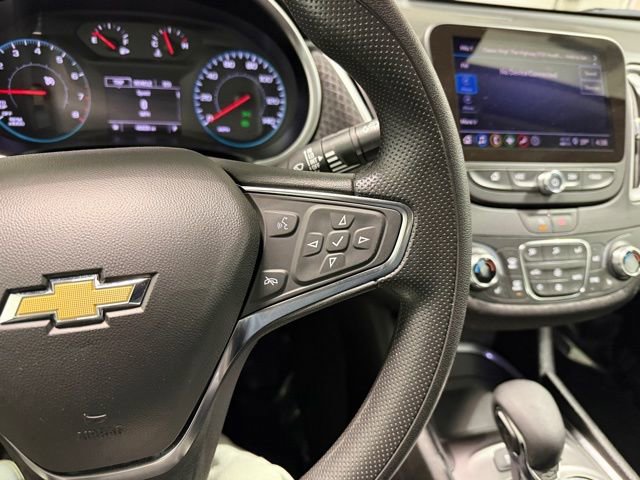 Used 2025 Chevrolet Malibu LT FWD image 16
