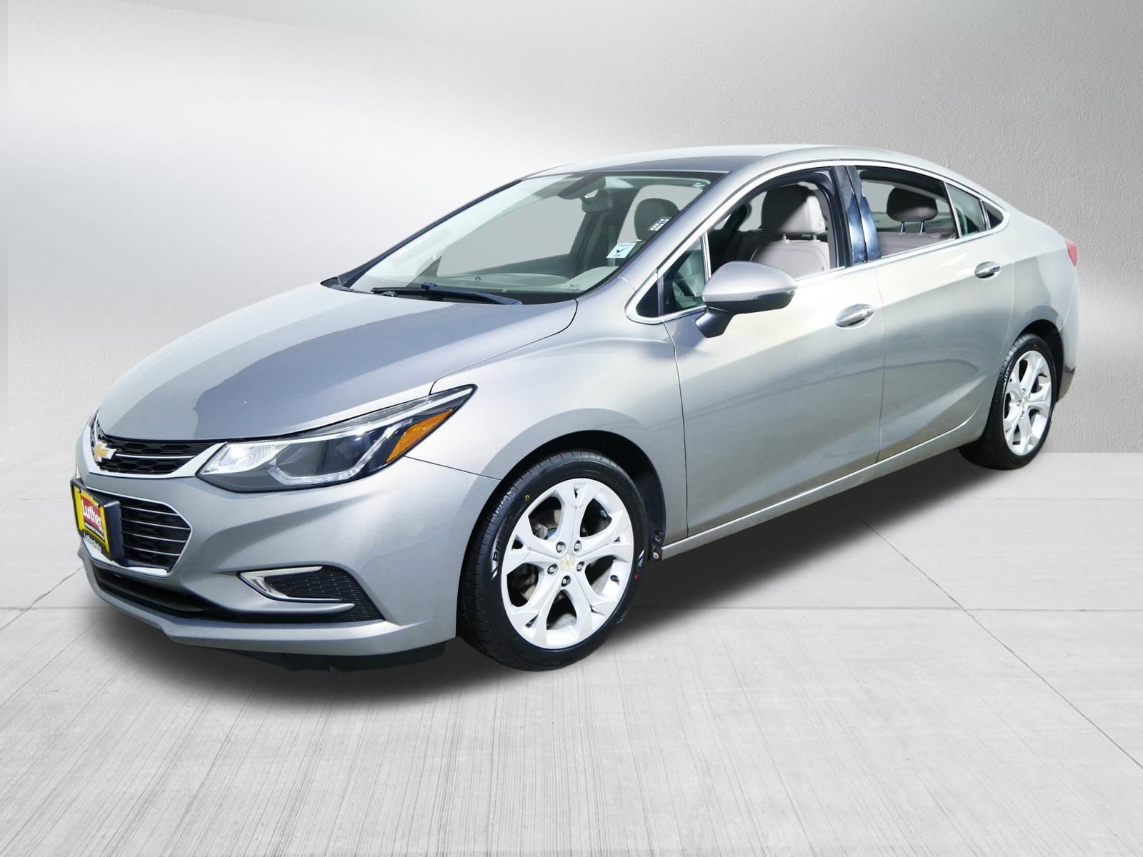 Used 2018 Chevrolet Cruze Premier image 3