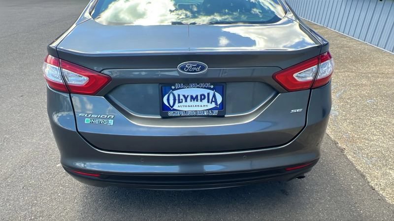 Used 2016 Ford Fusion Energi SE FWD image 11