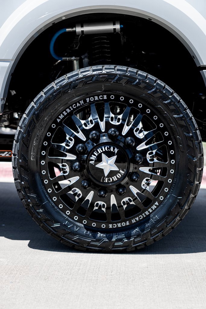 Used 2025 Ford F450 Platinum w/ Platinum Plus Package image 8