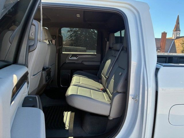 Used 2025 Chevrolet Silverado 3500 LT image 18