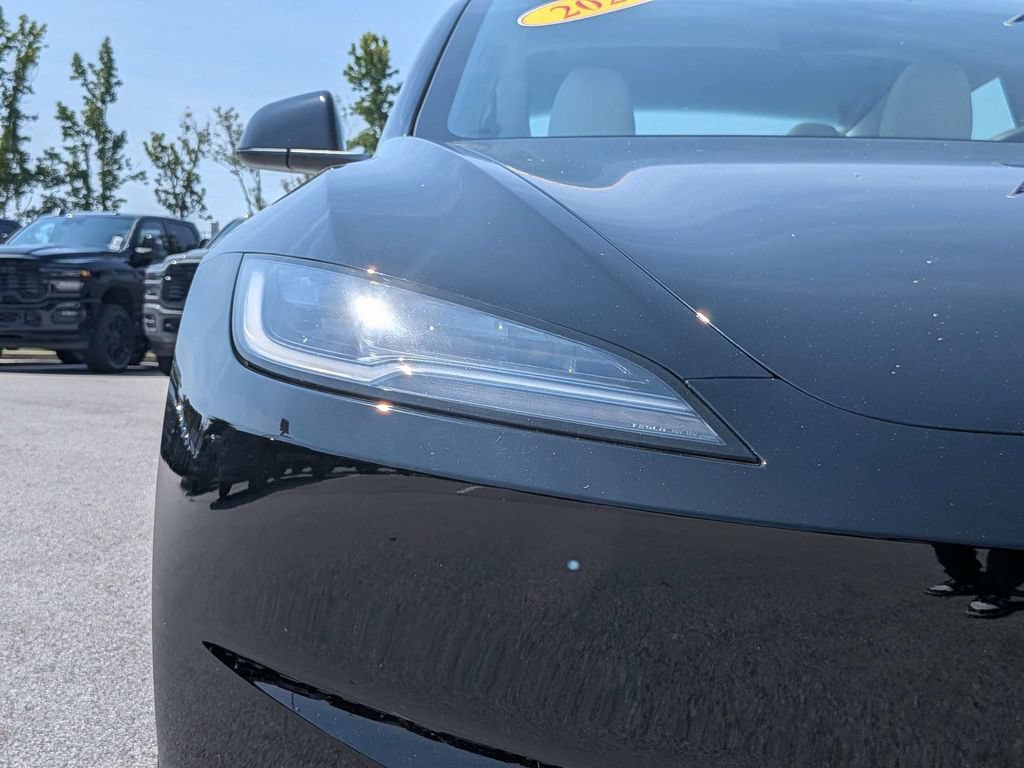 Used 2025 Tesla Model 3 Long Range RWD image 9