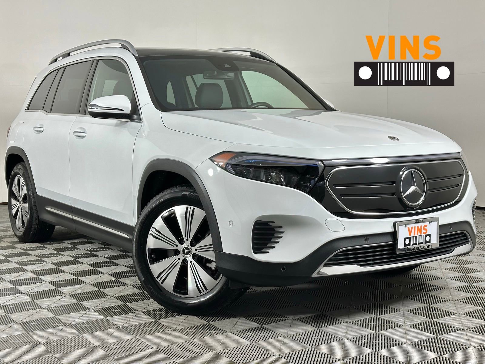 Used 2023 Mercedes-Benz EQB 300 300 w/ Exclusive Package video 1