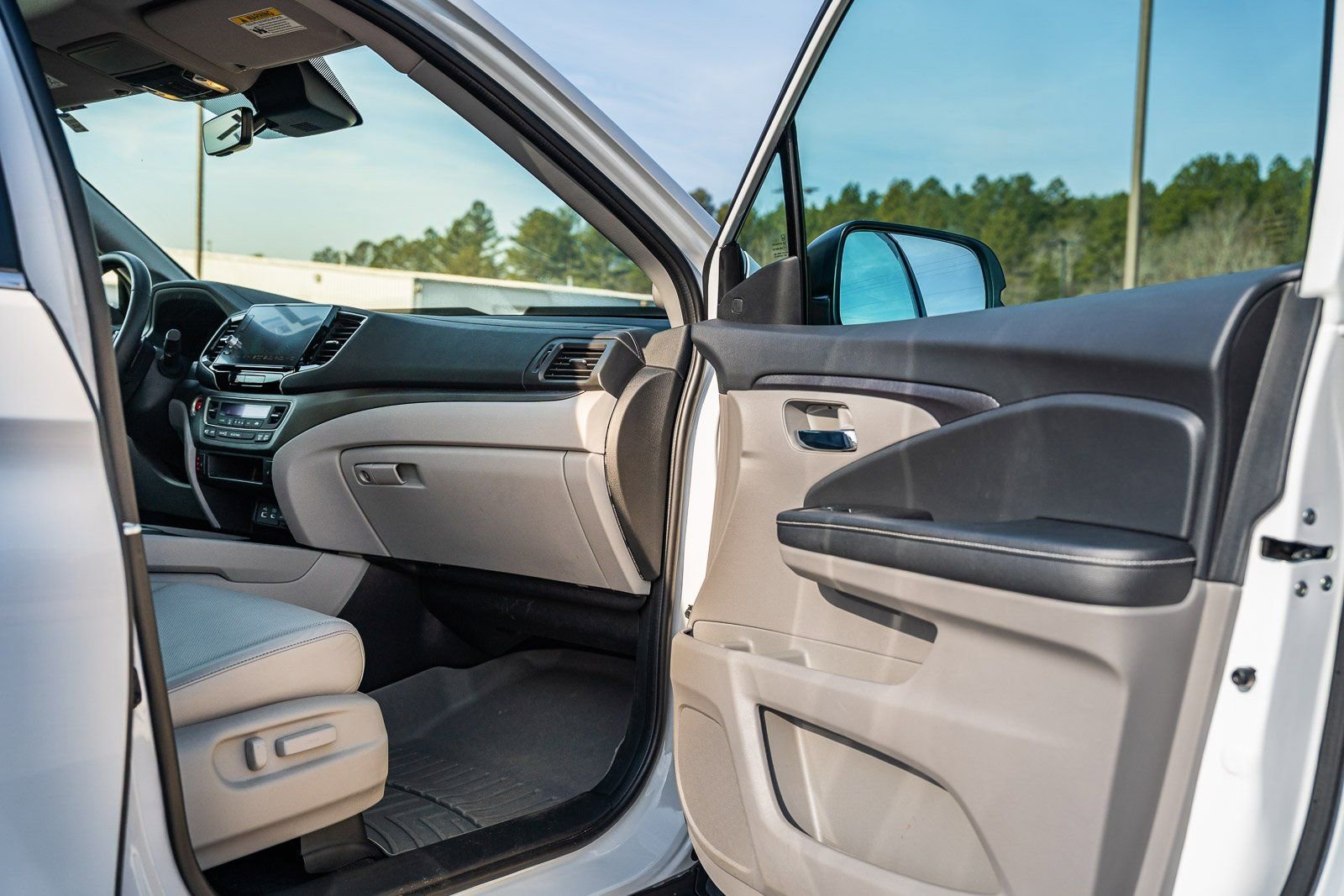 Used 2025 Honda Ridgeline RTL image 11