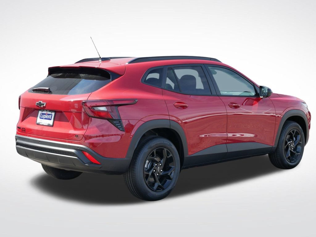 New 2026 Chevrolet Trax LT w/ Driver Confidence Package FWD image 3
