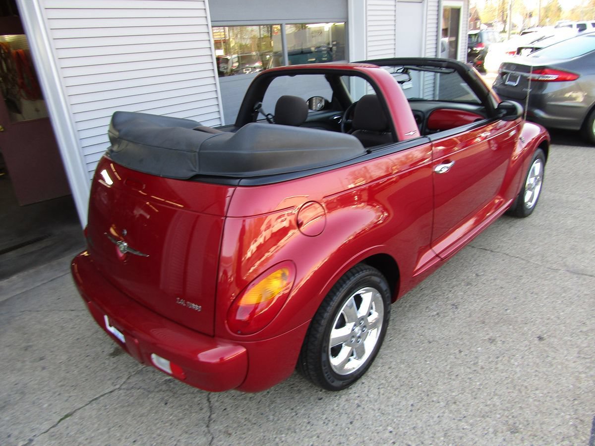Used 2005 Chrysler PT Cruiser Touring FWD image 6