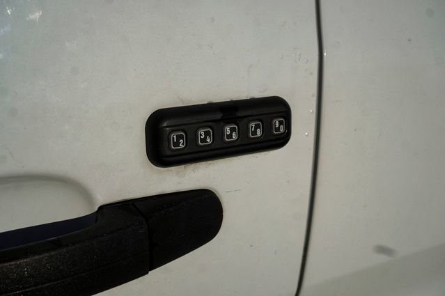 Used 2019 Ford Transit 150 XLT image 13