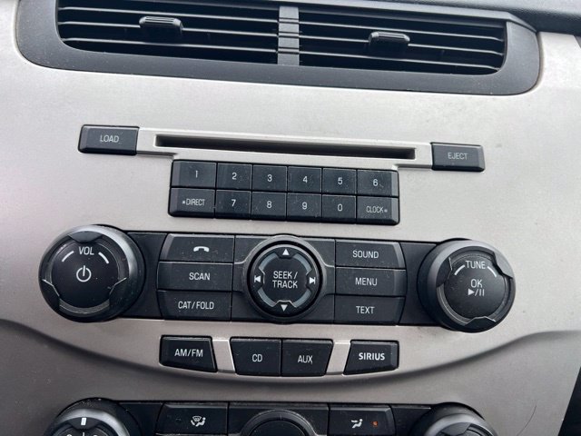 Used 2010 Ford Focus SE FWD image 17