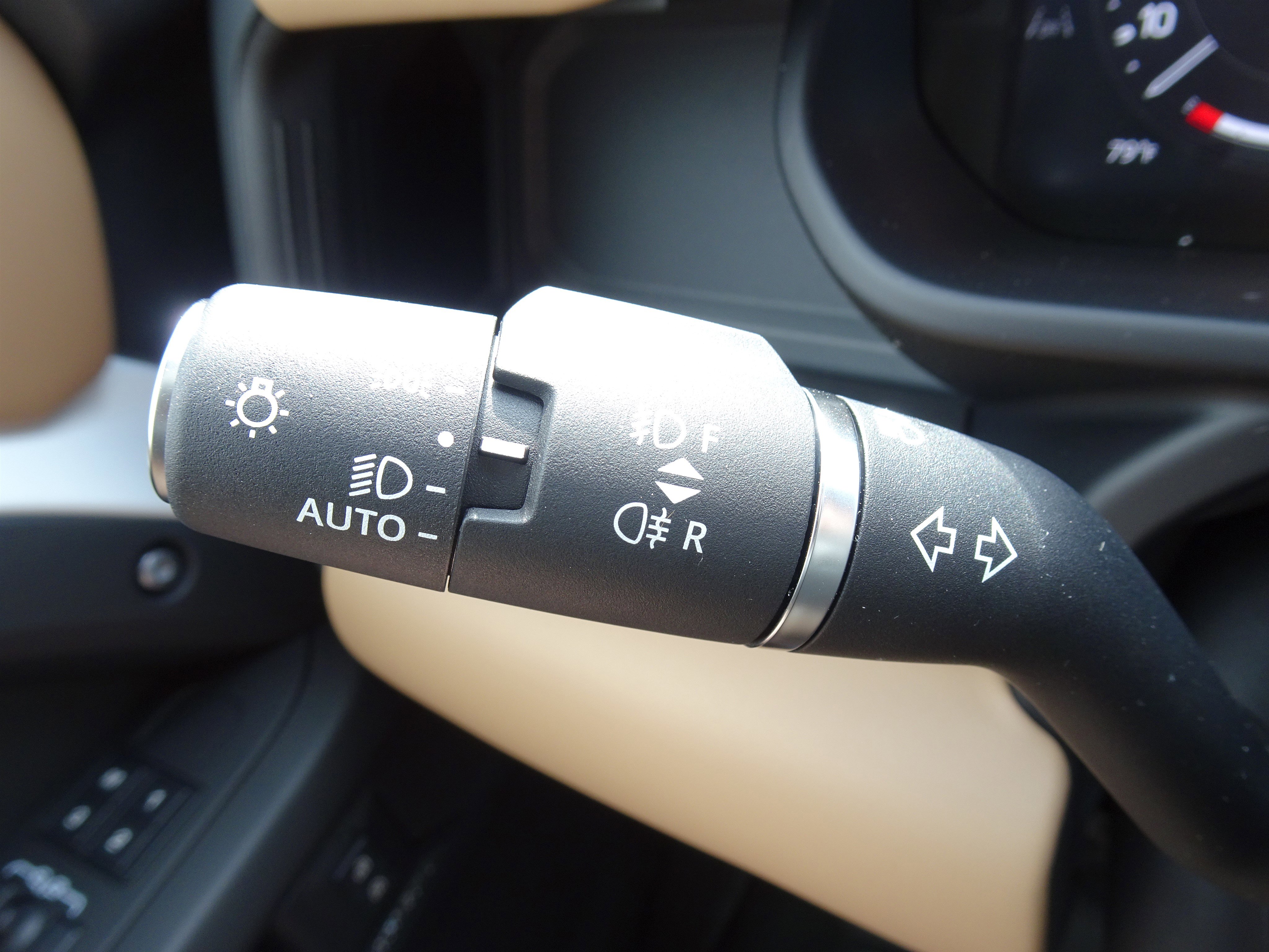 New 2026 Land Rover Defender 110 X-Dynamic SE AWD/4WD image 30