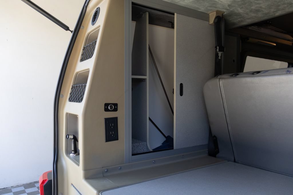 Used 1997 Volkswagen Eurovan Camper FWD image 19