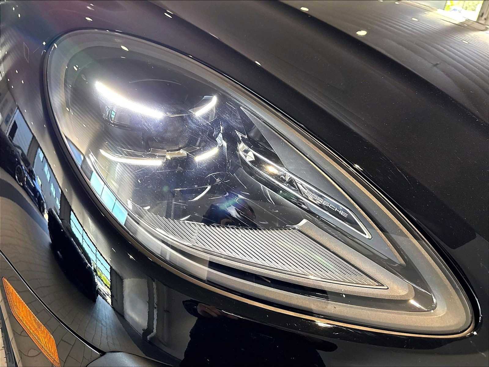 Used 2026 Porsche Macan AWD/4WD image 15
