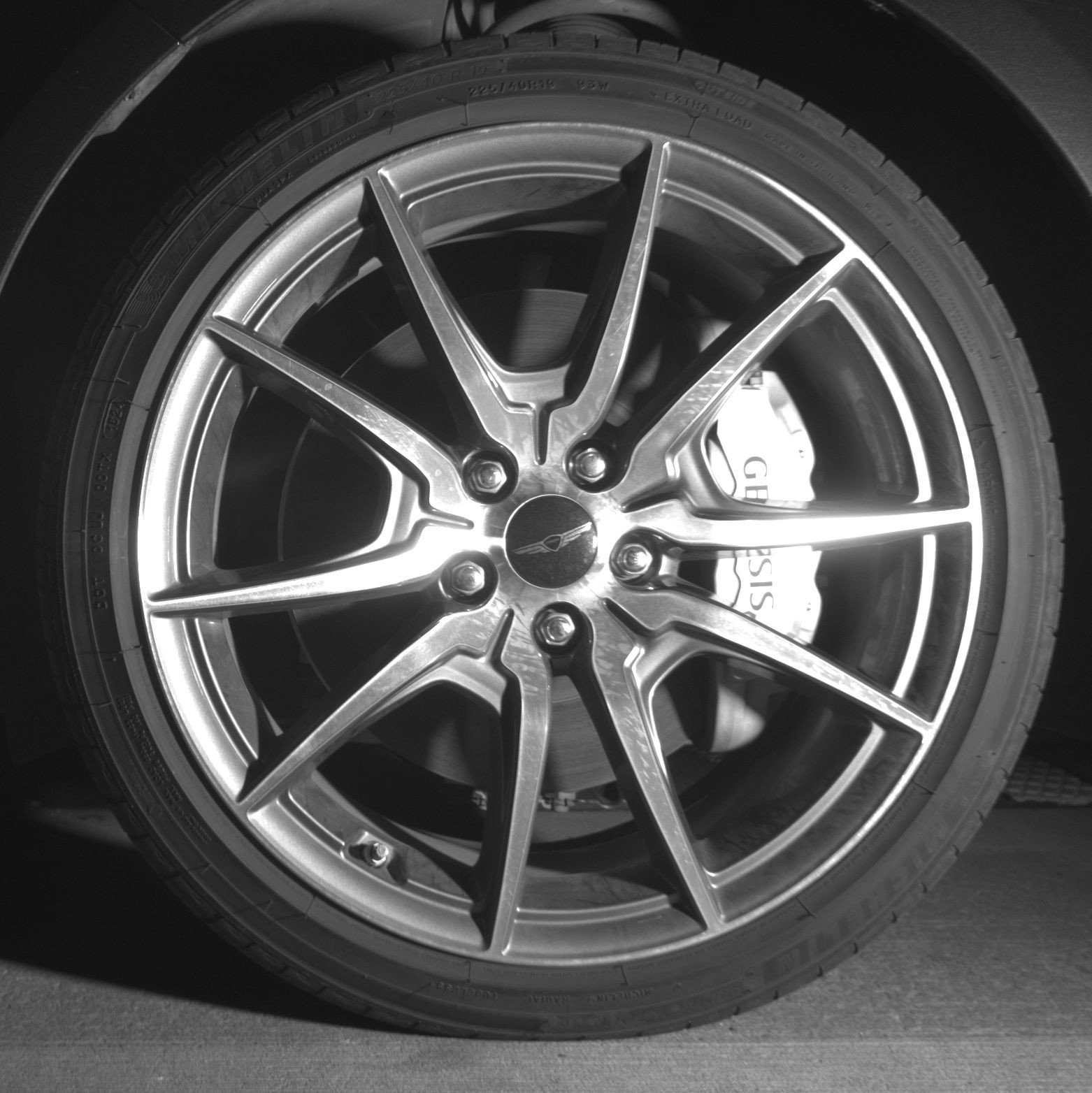 Used 2025 Genesis G70 2.5T image 12