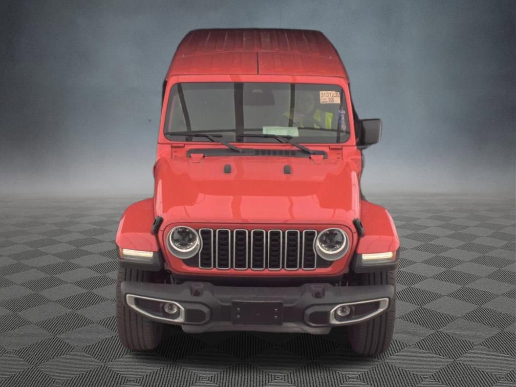 Used 2025 Jeep Wrangler Unlimited Sahara image 2